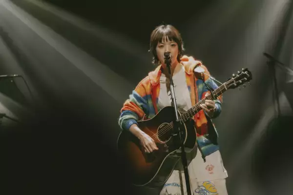 ショートカット姿の“シン・あいみょん”で魅了　ツアー『ヘブンズ・ベーカリー』ファイナルを水戸で開催【ライブレポート】