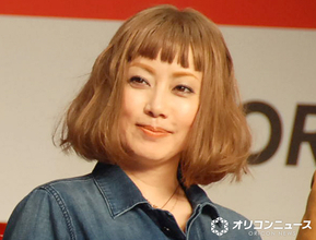PUFFY大貫亜美、GLAY・TERUと貴重すぎる“夫婦ショット”　主催フェスで共演