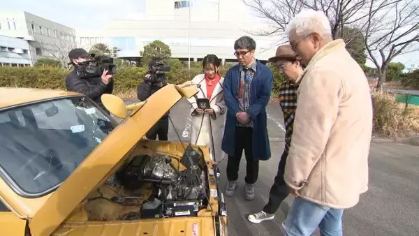 走行29万キロ！56年前のホンダ“名車”におぎやはぎ大興奮「俺たちの1歳上だ！」　ハイクオリティーな内外装に驚き