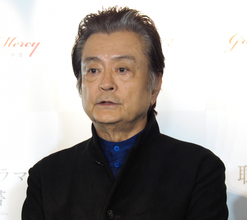 78歳・大和田伸也、ポケモンTシャツで粋なポーズ話題　ゼニガメ達と3ショット「めちゃめちゃいい写真」