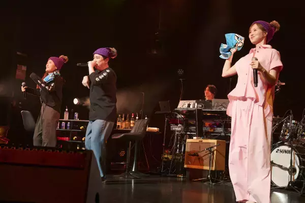 石川晟也（霜降り明星・せいや）、初の音楽ライブはヒコロヒー＆まいやん登場で盛り上がる　憧れの西田敏行さんのネクタイを締めてカバー曲も披露