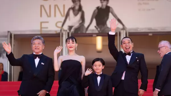【カンヌ映画祭】綾瀬はるか＆大悟の演技に海外メディアも高評価　是枝裕和監督『箱の中の羊』に9分間スタンディングオベーション