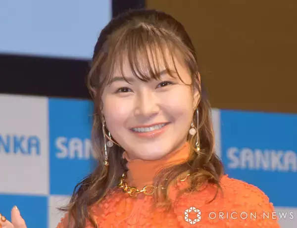 村上佳菜子、遠距離結婚中の夫との再会で“全力ハグ”　大ジャンプで飛びつく姿に「めちゃ飛んでる（笑）」「かなちゃんすごいJUMP」