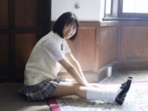 北野瑠華、制服姿で幻想的グラビア　『ENTAME 36℃』特別版表紙に登場