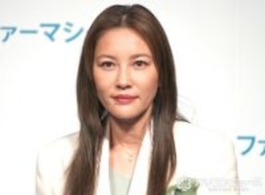 49歳・瀬戸朝香、“見納め”の近距離ショットに「あ、女神いたよ」「横顔美人すぎます」