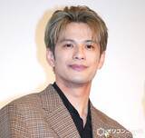 「森崎ウィン、田中麗奈からの第一印象に堂々「一応ハリウッド俳優」　映画にぴったりな金髪姿で笑い誘う」の画像1