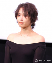 広瀬アリス、バッサリカットの“新ヘア”でイメージチェンジ　“雨女”ぶりに涙も