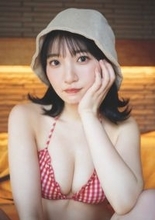 声優・豊田萌絵、“汗ばむ素肌”を大胆披露　“カルバン・クライン”着用カットも