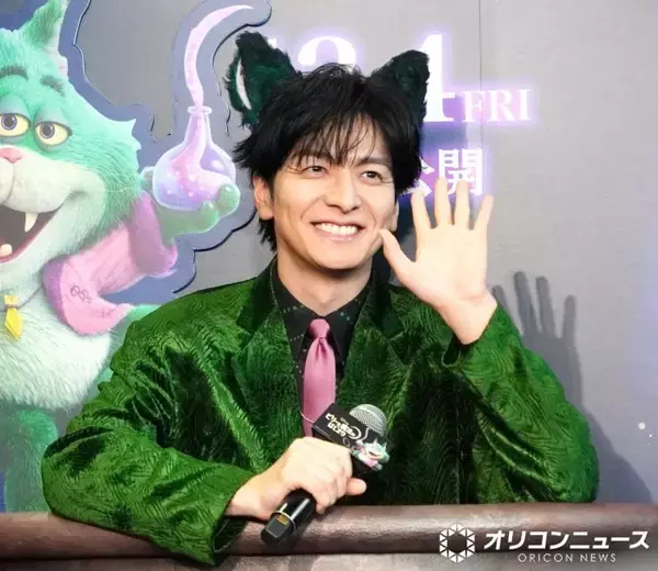 生田斗真、サプライズで渋谷に猫耳姿で“召喚”　畑芽育の呪文で登場「生ぬるいかな」