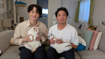 岡田将生、サンシャイン池崎の自宅を訪問　保護猫の“人慣れ”トレーニングに奮闘