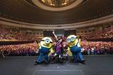 「LiSA、ツアーファイナルにミニオンズがサプライズ登場　最新作の吹替出演を生発表「ハリウッド女優役！頑張りますね！」」の画像1