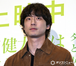 坂口健太郎、結婚の電撃発表翌日にイベント　祝福に会釈