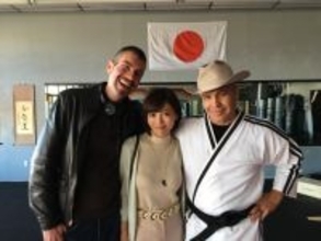 釈由美子、ディカプリオの恋敵を演じたビリー・ゼインの妻役で出演『Ike Boys イケボーイズ』本編映像