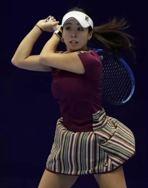 30歳・人気テニスプレイヤーの園田彩乃、美ボディあらわな“自撮り”に反響「ナイスバディ！」