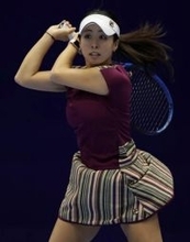 30歳・人気テニスプレイヤーの園田彩乃、美ボディあらわな“自撮り”に反響「ナイスバディ！」