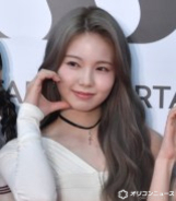 NiziU・AYAKA、きょう生放送の『Mステ』体調不良で欠席