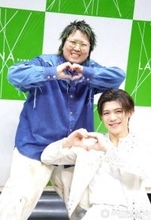 新浜レオン＆こっちのけんと、雨空の下パフォーマンス披露　出会いのきっかけ語る