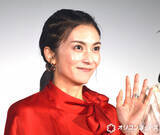 「柴咲コウ、私は“あまのじゃく”　クリスマスは…「寝たい！」」の画像1