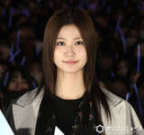 「“めるる”生見愛瑠、絶対領域あらわなコーデで大阪駅前　関西弁「たのしもうな～！」」の画像1