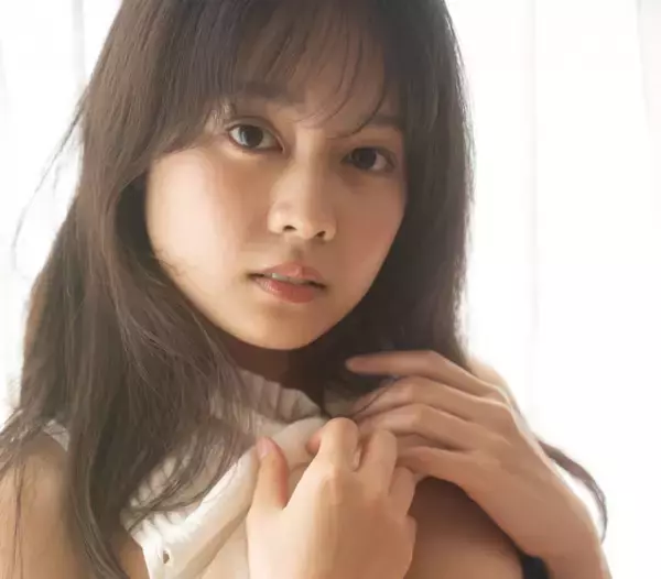 グラビア界注目の逸材・宮嶋くるみ、おうちデートをテーマに彼女感のある写真集「今の私をぎゅっと詰め込んでいただいています」