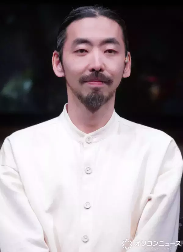 柄本時生、舞台けいこは“ずっと裸足”　柄本家ならではの理由告白「僕、幼少期に…」