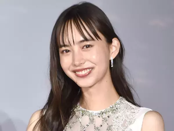 【W杯2026】井桁弘恵、チュニジア戦での現地リポートの“裏側ショット”に「勝利の女神キター！」「最上級にお似合い」