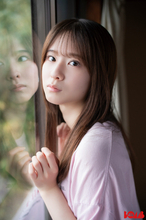 乃木坂46菅原咲月、二十歳の現在進行形グラビア　『BOMB』表紙に登場【独占カットあり】