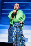 「コロッケ芸能生活45周年記念、大阪で“1公演100曲超”モノマネ連発ショーが開幕」の画像1