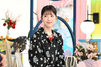 浜辺美波「ハロウィンで本気のコスプレ」と親友暴露