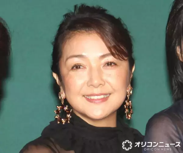 原日出子、娘にもらった“母の日ギフト”を紹介「ほっこり」「可愛いですね」「娘のプレゼントをつけてご飯を作る幸せ」