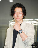 「山崎賢人、300万円超の高級時計にうっとり「かっこいいですよね」　俳優としての原動力も語る」の画像1