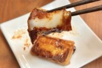 『アイラップ』で作る「カリカリ甘辛もち」に100万超えの反響　余った餅→逸品グルメ“公式”が伝授