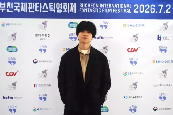 WEST.重岡大毅、初韓国＆国際映画祭で舞台あいさつ参加　ファンから歓声浴びる「思い出の場所になりました」