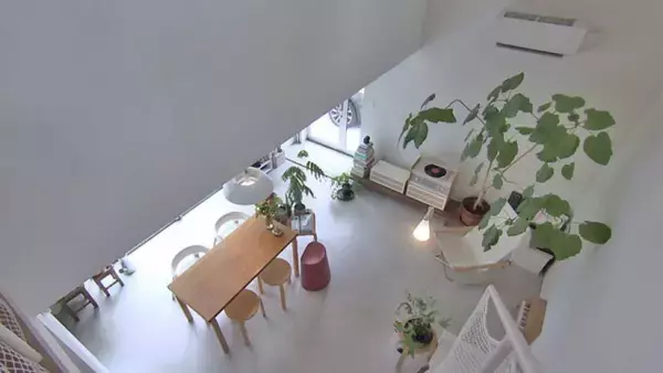『渡辺篤史の建もの探訪』“完全なワンルーム”の家を訪問　視界に入らず気配を感じる絶妙な間取り
