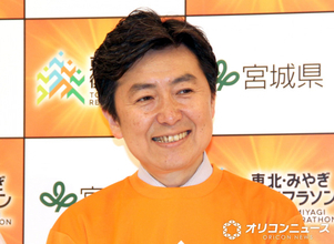 笠井信輔アナ、結婚35年の妻と“顔出し”ショット披露　香取慎吾のミュージカルを夫婦で観劇「慎吾ちゃん嬉しそう」「素晴らしい」