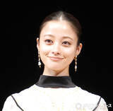 「橋本環奈、山崎賢人の人柄を絶賛「やっぱり信に似ている」　山崎は『キングダム』と自身の人生重ねる」の画像1