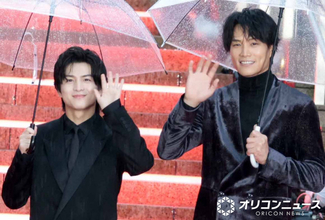 【東京国際映画祭】鈴木伸之＆超特急・柏木悠、雨の日にデートするなら？　“東京”のレッドカーペットに「今度はEBiDANで来られるように」