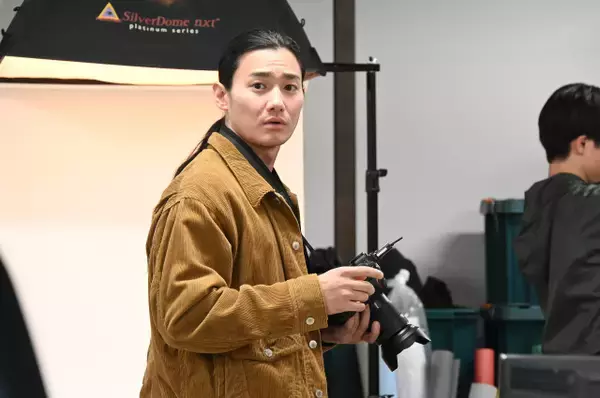 野村周平、仁村紗和に思いを寄せる先輩カメラマン役「“恋愛玄人”には刺さる作品だと思います（笑）」【コメント全文】