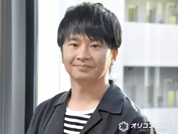 3週間の休養発表のオードリー若林、書店SNSで“最新ショット”が公開に　初小説『青天（アオテン）』サイン本に反響続々