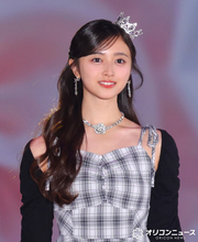 【ガルアワ】乃木坂46・井上和、気品あふれるランウェイ　ジュエリーに負けないきらめき放つ
