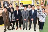 「関西の年末特番…“虎党”集結で甲子園のライトスタンド化　近本光司はスーツ姿【出演者一覧あり】」の画像1
