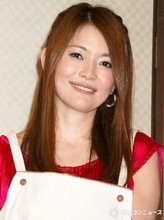 電撃結婚から15年・青田典子、夫・玉置浩二との最新ショットに反響「髪切りましたね」「素敵すぎる!!」