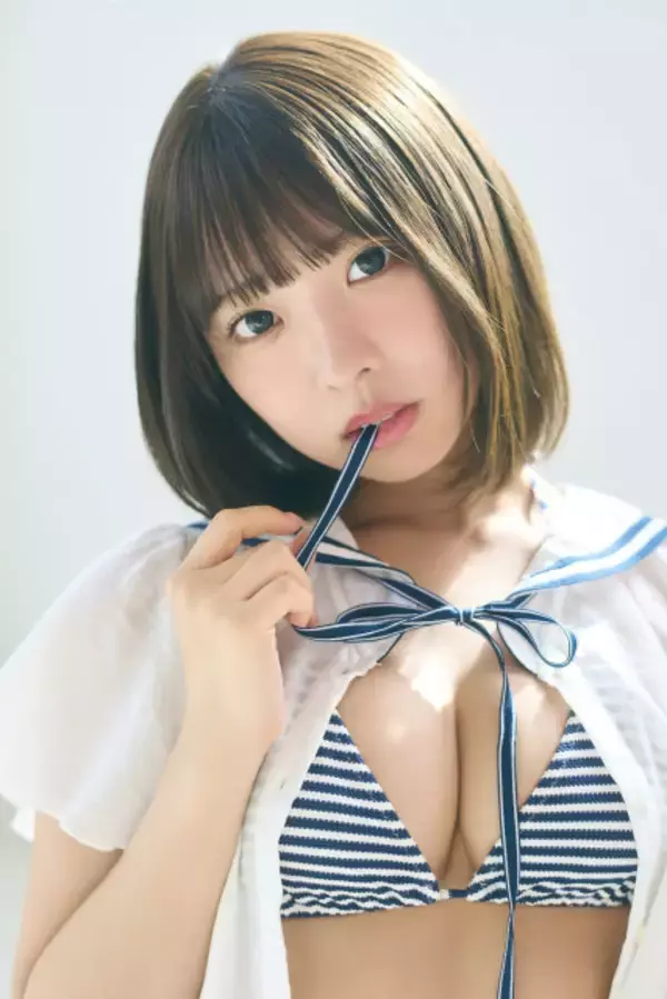 “SNSで注目”琴雛ひな、透明感あふれる水着姿　最新デジタル写真集が発売