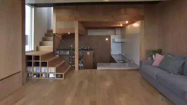 『渡辺篤史の建もの探訪』八王子の個性派住宅　9層の床が螺旋状に連続する立体的な間取り