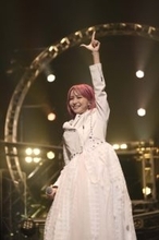 LiSA、約2年ぶり全国ホールツアーが終了　4月から15周年イヤーに突入