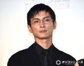 高良健吾、久々の近影に反響　上地雄輔と“しっぽり飲み”「お互い親になったのね〜」「笑顔が素敵」「イケメン」