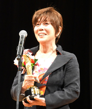 平野レミ、右腕粉砕骨折→ギプス姿で料理特番生登場「大変なの！大ピンチね」