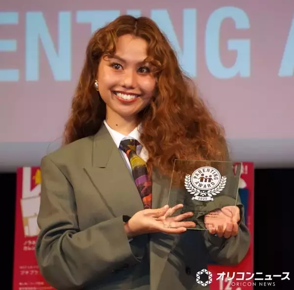 peco、ryuchellさんと受賞以来2度目の『ペアレンティングアワード』　子どもの成長に目細め「3年していないこと」明かす