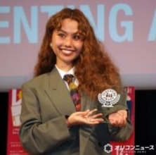 peco、ryuchellさんと受賞以来2度目の『ペアレンティングアワード』　子どもの成長に目細め「3年していないこと」明かす