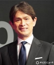 江口洋介、授賞式の初MCで緊張？「段取り飛んだ」カミカミで苦笑い　中川安奈が「もう一度」とフォローする場面も